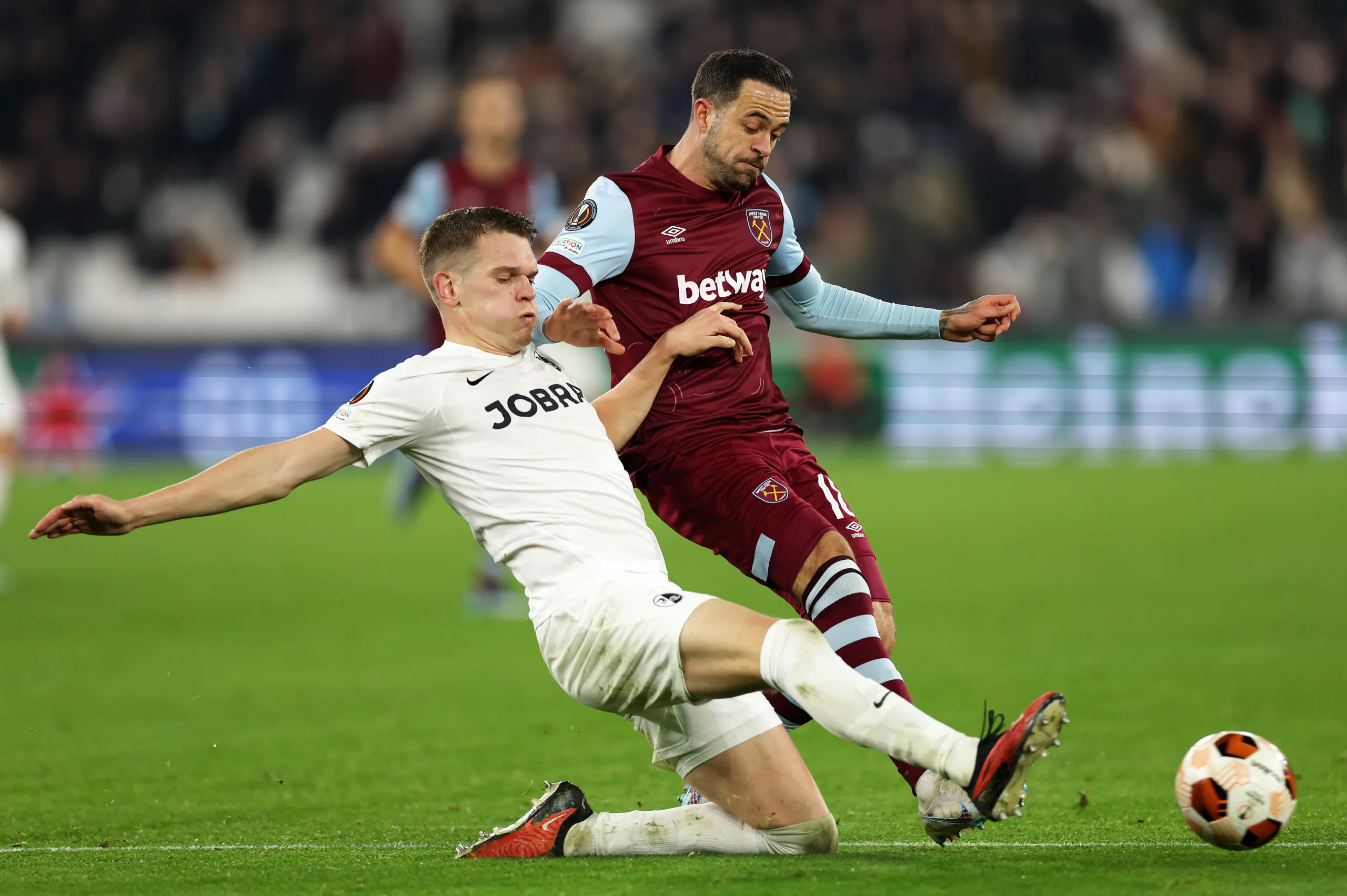 West Ham anota dois gols e garante vitória contra o Freiburg na Liga Europa