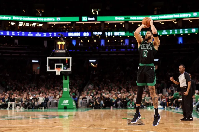 Celtics, Lakers e mais: confira os jogos da NBA hoje (17)