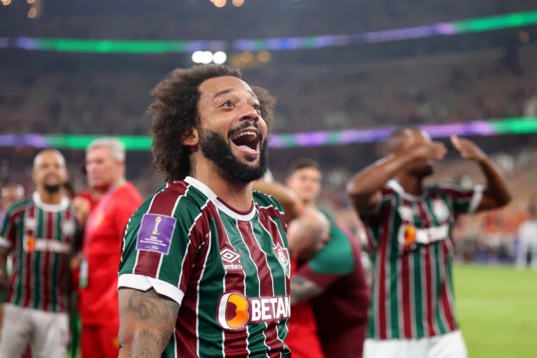 Torcedores comemoram classificação do Fluminense sobre o Al Ahly na internet; veja memes