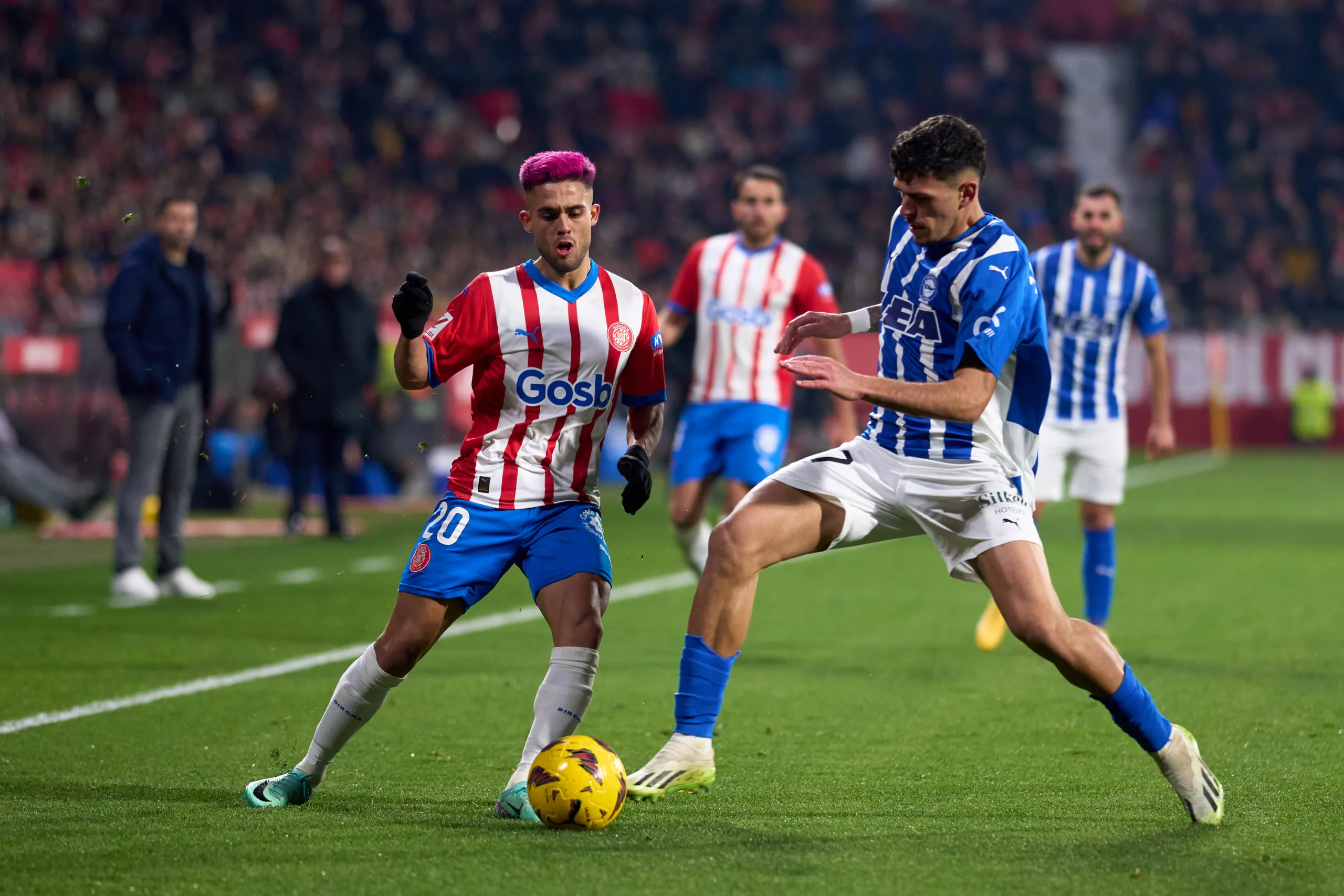 Yan Couto brilha em vitória do Girona sobre o Alavés na LaLiga