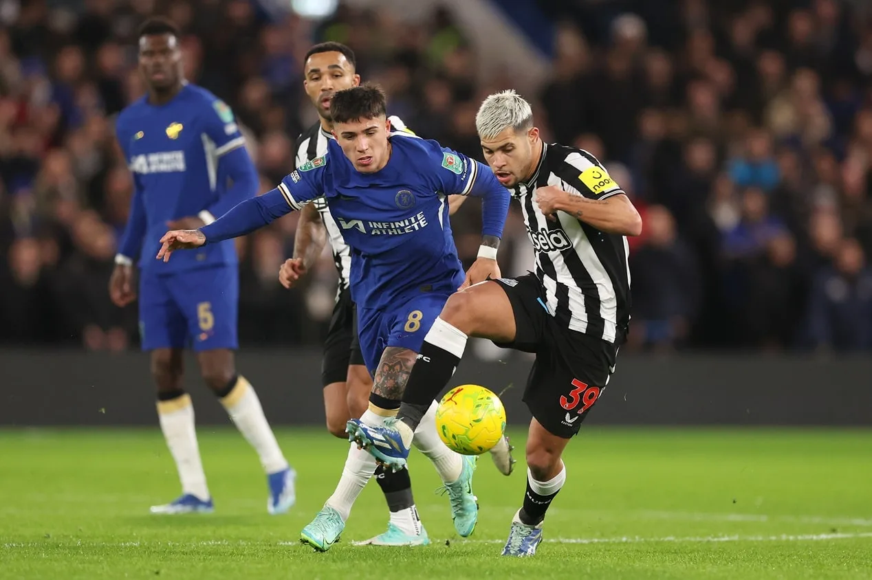 Chelsea arranca empate contra o Newcastle e, nos pênaltis, avança na Copa da Liga Inglesa