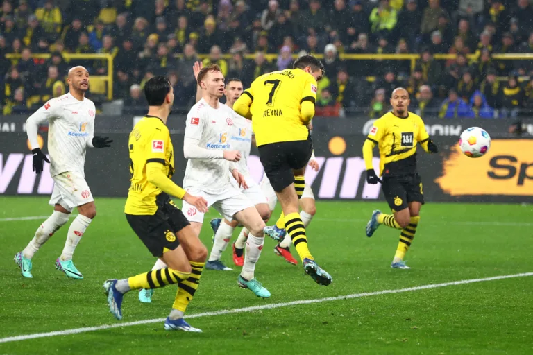 Borussia Dortmund não evita o progresso do Mainz 05 e empata pela Bundesliga