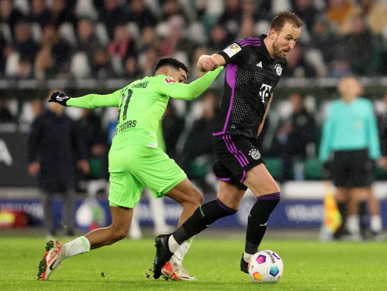 Harry Kane marca e Bayern de Munique conquista vitória sobre o Wolfsburg