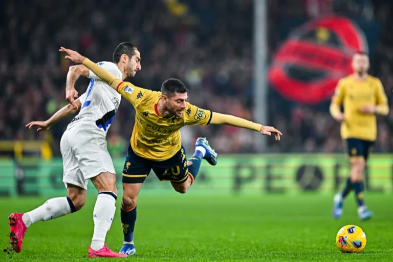 Inter de Milão empata com o Genoa e segue na liderança do Campeonato Italiano