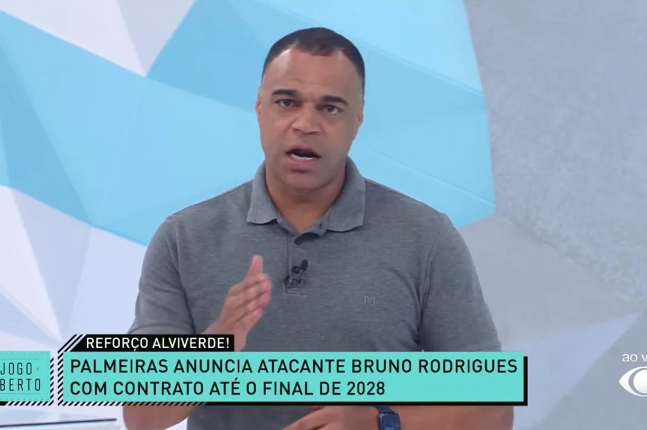 Denílson aprova novo reforço do Palmeiras e fala se ele chega para ser titular