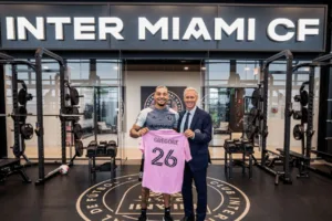 Mercado da bola: Botafogo monitora volante que atua com Messi no Inter Miami