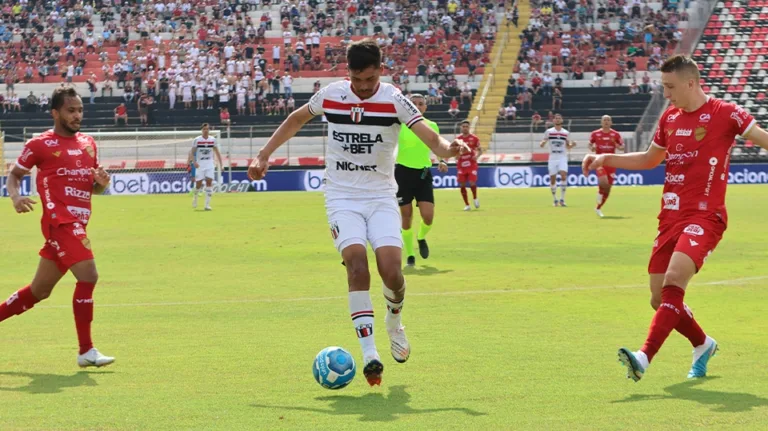 Cuiabá fecha contratação de volante finalista do prêmio Puskás