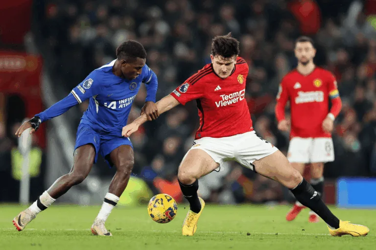 Harry Maguire premiado por ter paciência: “No futebol, não dá para passar sem sentar no banco”