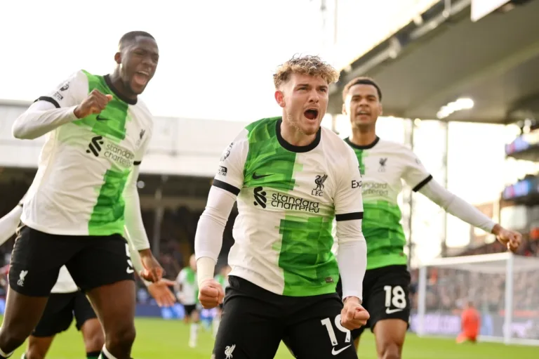 Com virada no final, Liverpool derrota Crystal Palace na Premier League