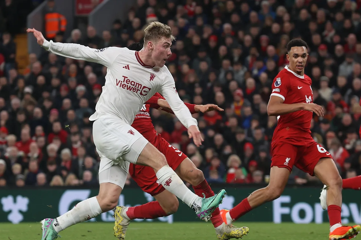 Ex-atacante do Manchester United dá dicas para Hojlund ter sucesso no clube