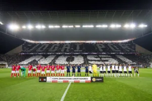 Globo ‘esquece’ Corinthians e exibe mais jogos de rivais paulistas