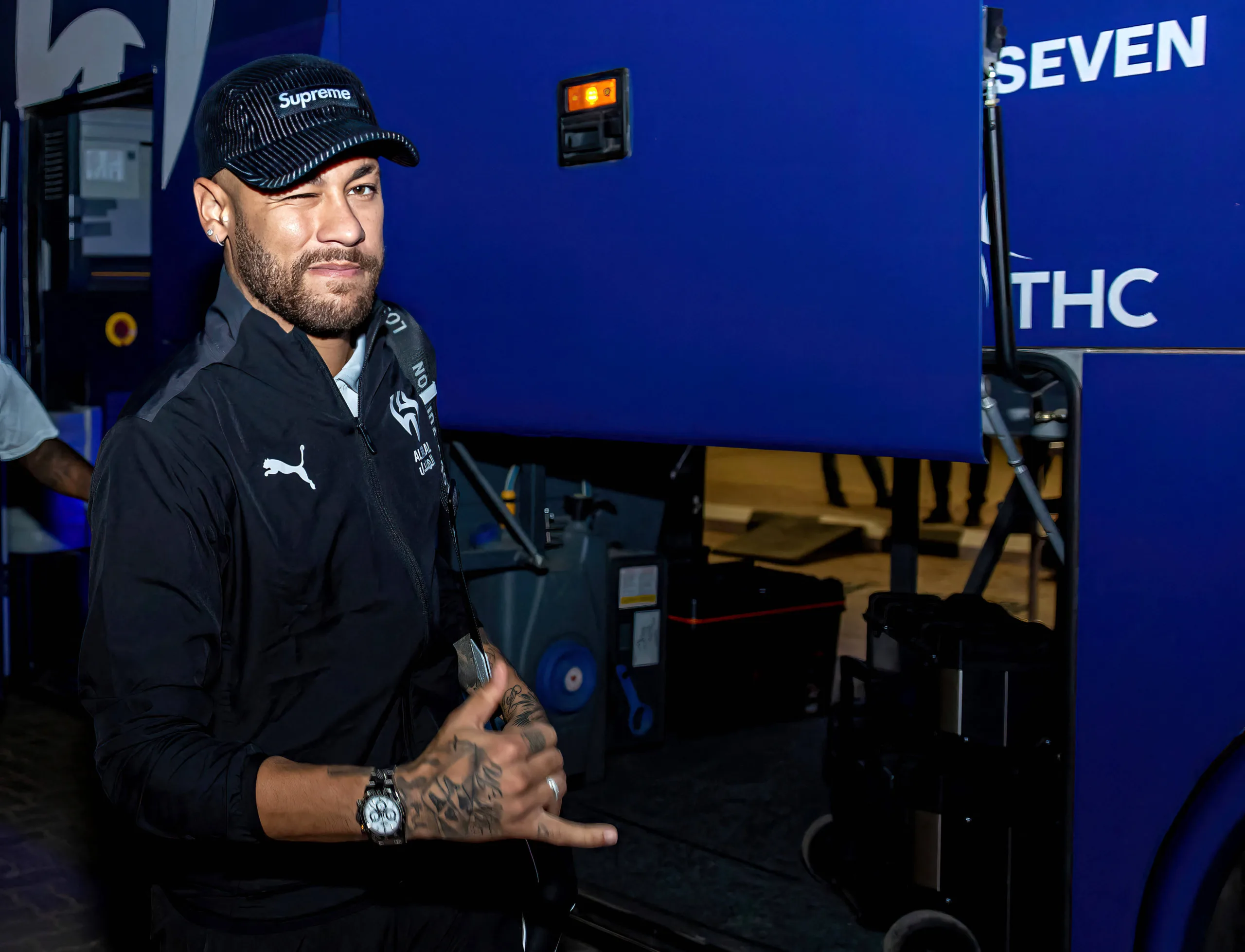 Vai voltar? Neymar pede para ‘segurarem’ a camisa 11 do Santos