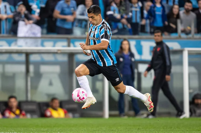 Mercado da bola: veja nomes especulados no Grêmio para o lugar de Luis Suárez