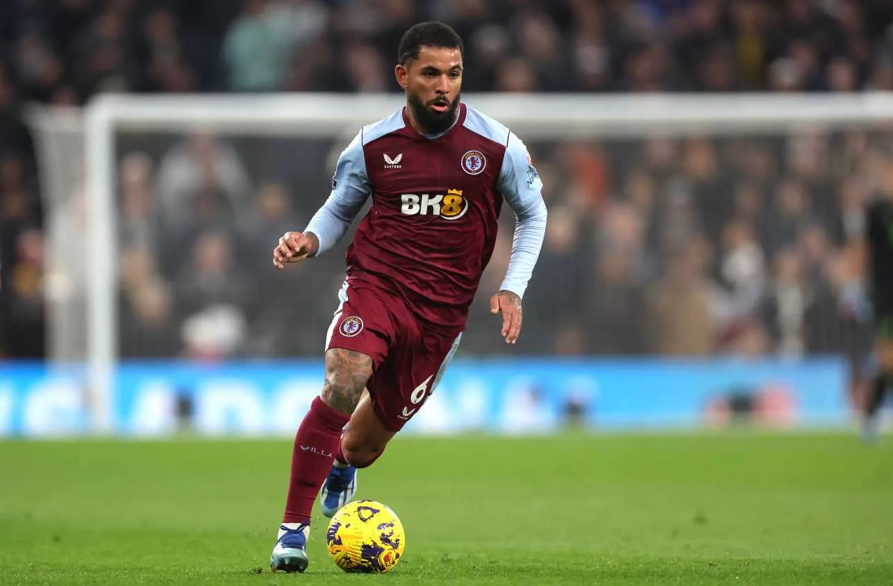 Douglas Luiz é especulado no Barcelona; saiba mais