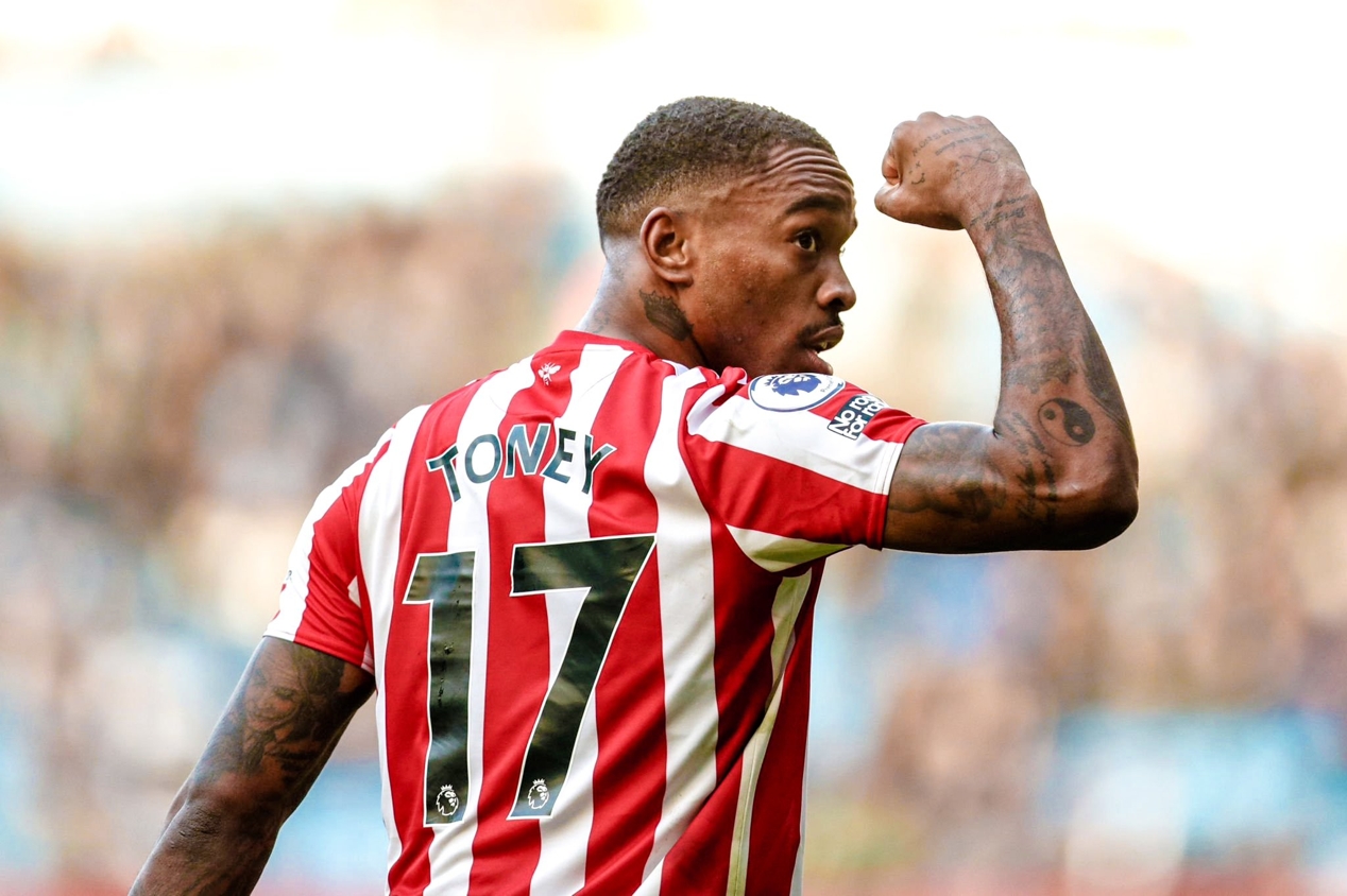 Alvo do Arsenal, Ivan Toney admite vontade de jogar por “time grande”