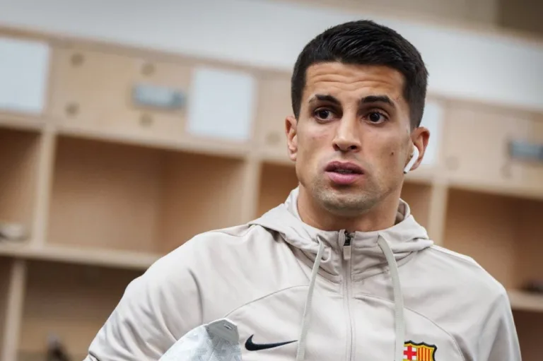 João Cancelo abre o jogo sobre momento na Espanha: “Eu sempre fui fã do Barcelona”