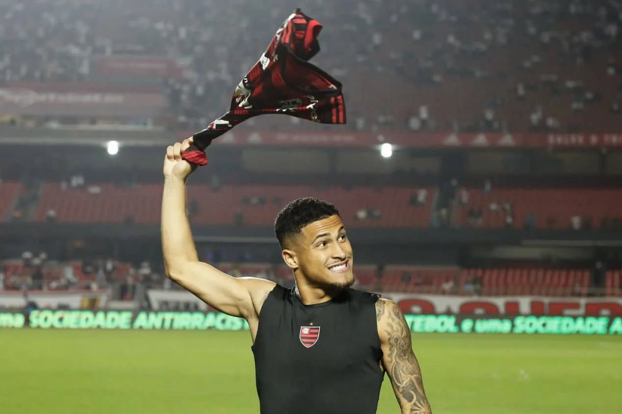 Hoje no Wolves, João Gomes responde convite de Andreas Pereira sobre o Flamengo