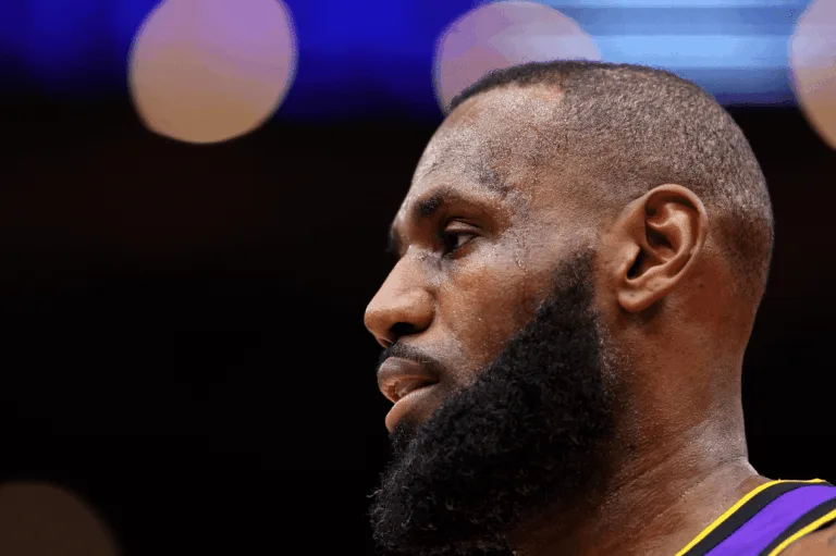 Contra o Celtics, LeBron James joga para ampliar números em jogos de Natal da NBA