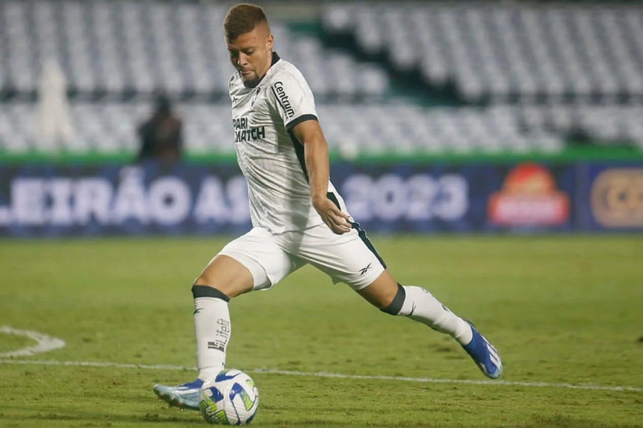 Mercado da bola: Fortaleza monitora meia do Botafogo