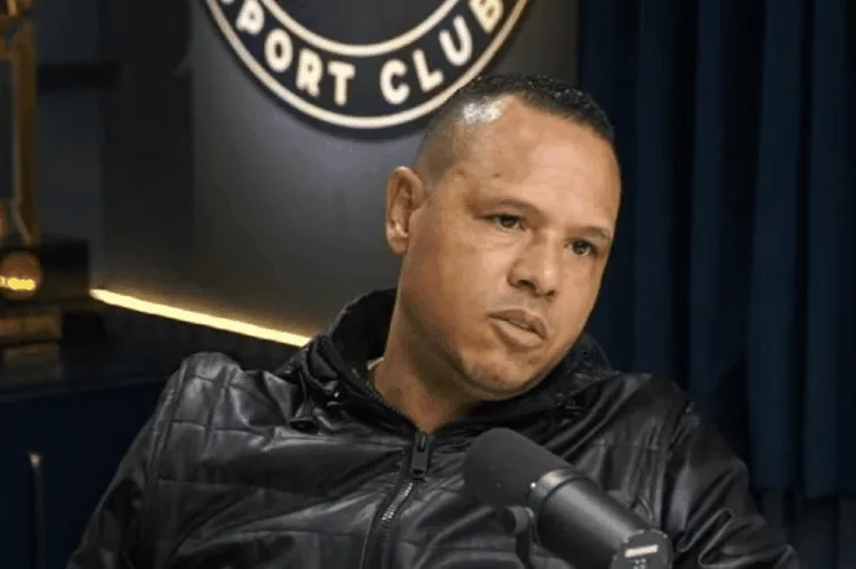 Luís Fabiano cita decepção com time na temporada 2023: “Achava que ia ganhar tudo”