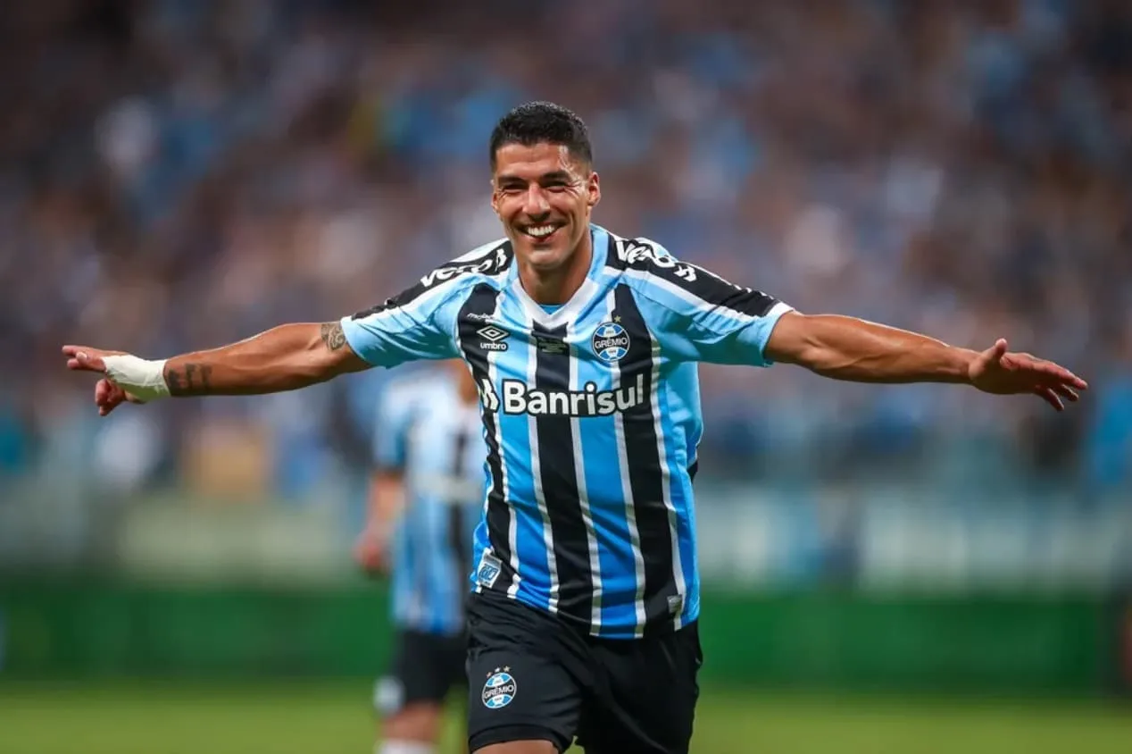 Grêmio segue em busca de substituto de Luis Suárez no mercado da bola