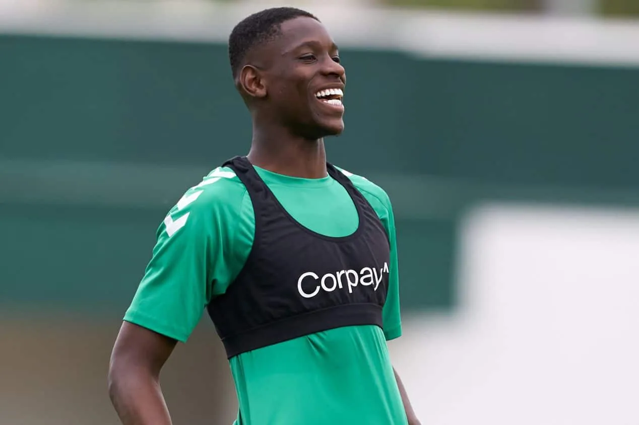 Luiz Henrique, alvo do Flamengo, tem valor de saída definido pelo Betis