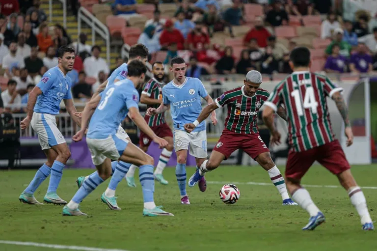 Estratégia errada ou choque de realidade? Confira a análise da goleada do Manchester City sobre o Fluminense