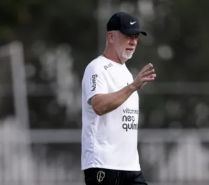 Corinthians: Augusto Melo e Mano Menezes iniciam planejamento para 2024