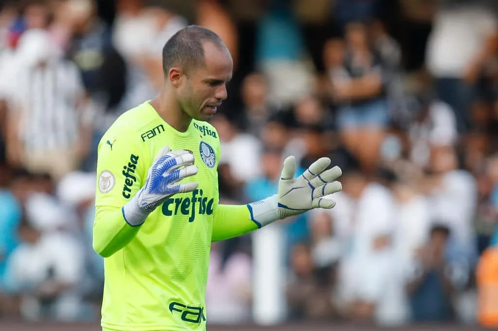 Palmeiras comunica renovação de contrato com Marcelo Lomba