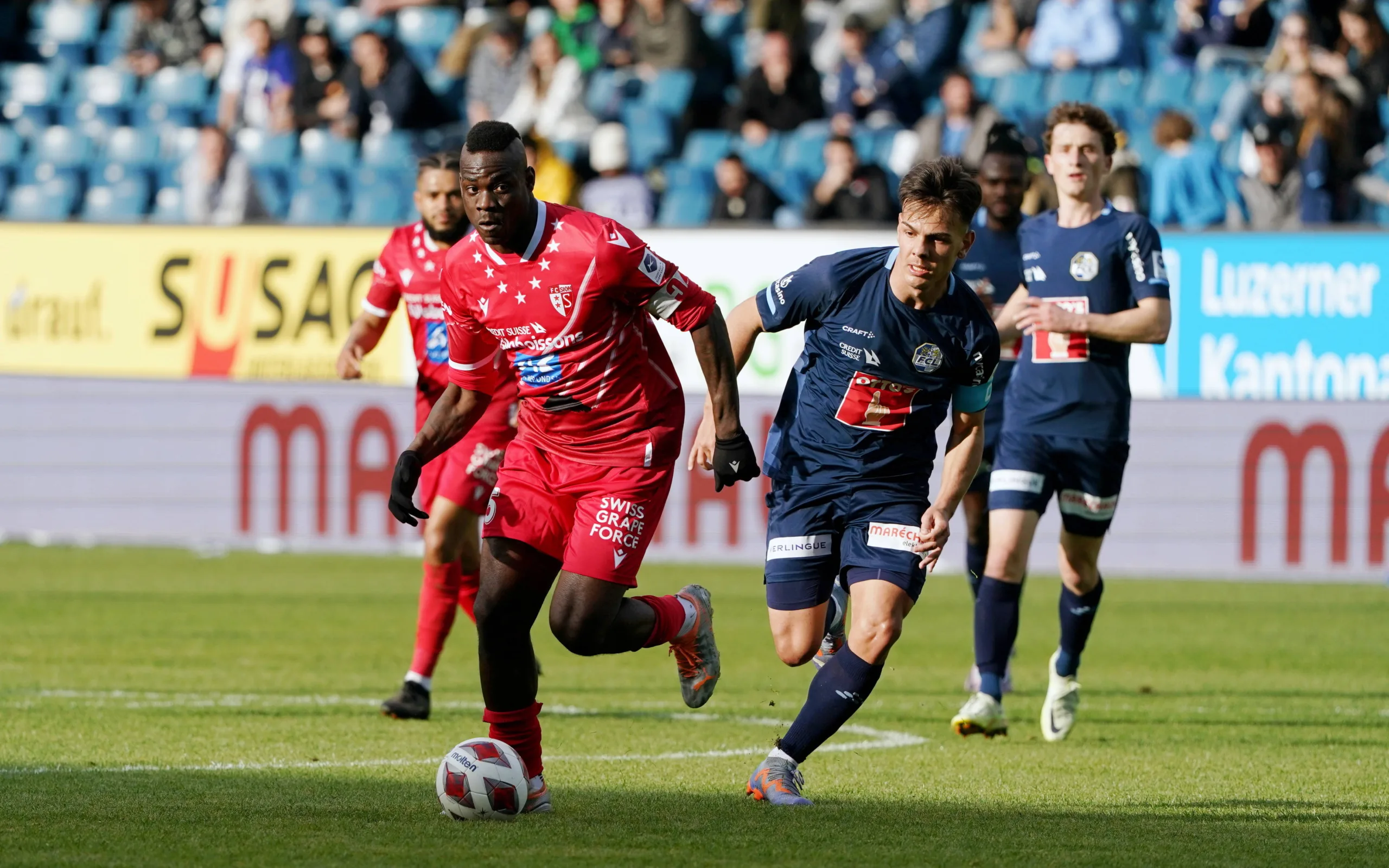 Mario Balotelli diz que Lautaro Martínez é melhor que Lewandowski