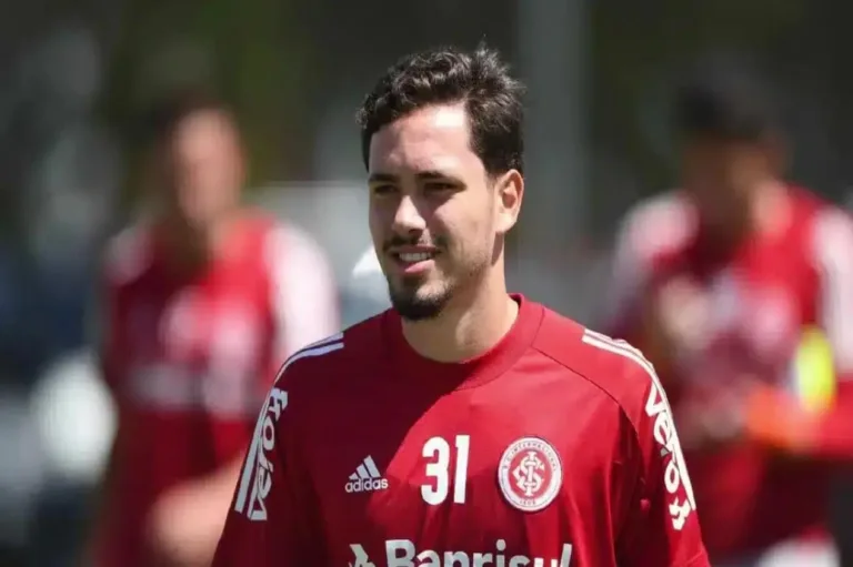 Empresário de Mauricio abre o jogo sobre possível saída do Internacional