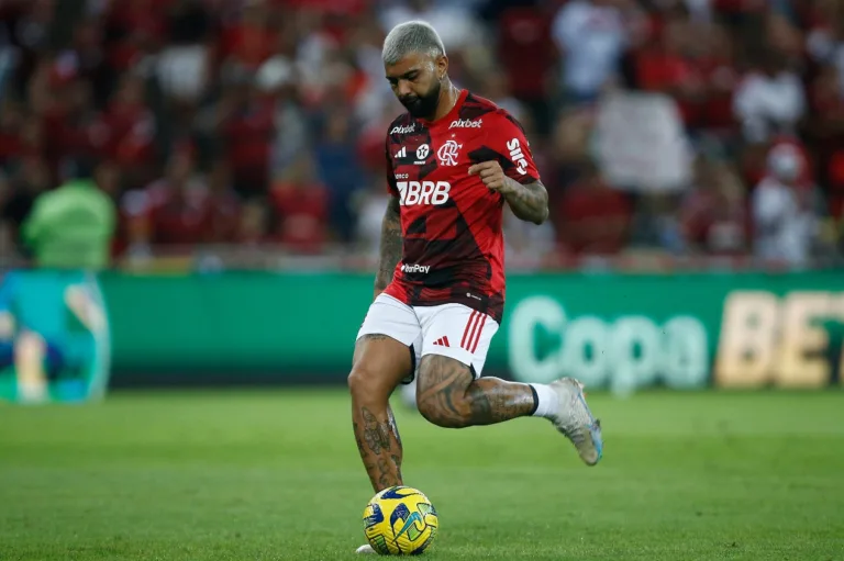 Mauro Cezar detona demanda de Gabigol para renovar com o Flamengo: “Absurda”
