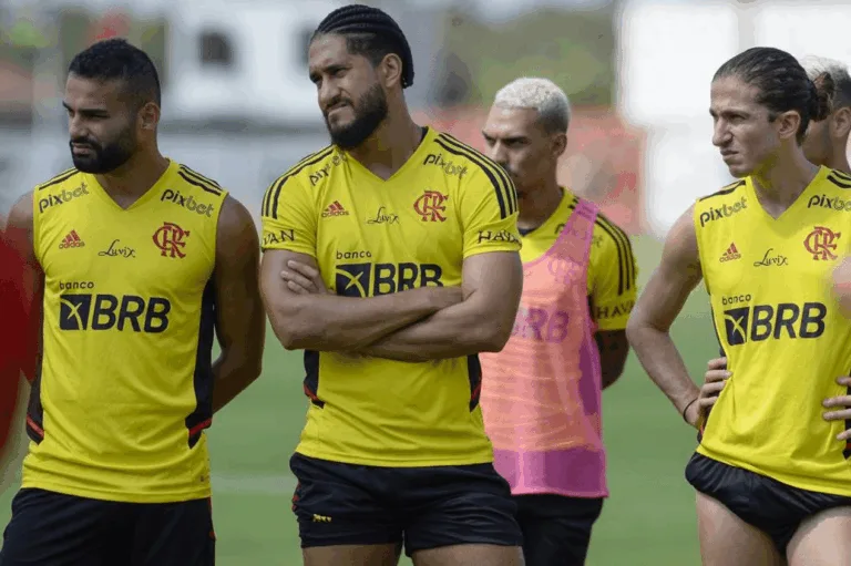 Mercado da bola: jogador descarta deixar o Flamengo em 2024