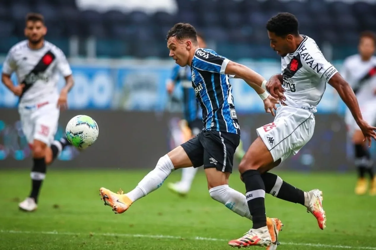 Brigando contra o rebaixamento, Vasco busca superar tabu de 17 anos diante do Grêmio