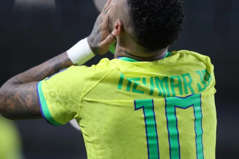 Ex-jogador Amaral sai em defesa de Neymar: “Tudo que ele faz repercute na mídia”