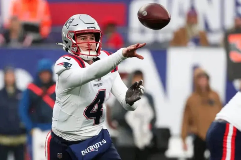 NFL: Mac Jones perde titularidade para Bailey Zappe nos Patriots