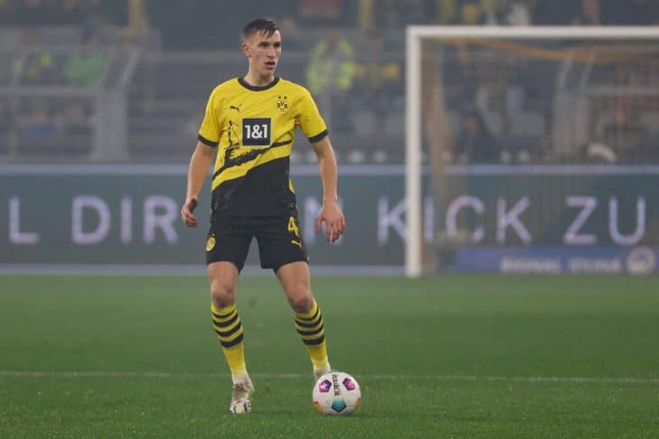 Bayern de Munique x times da Premier League: Quem levará Schlotterbeck, do Borussia?