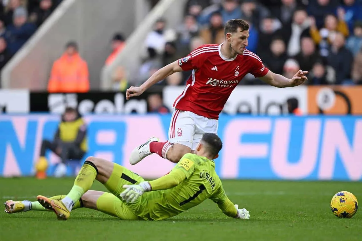 Nottingham Forest busca virada contra Newcastle na Premier League