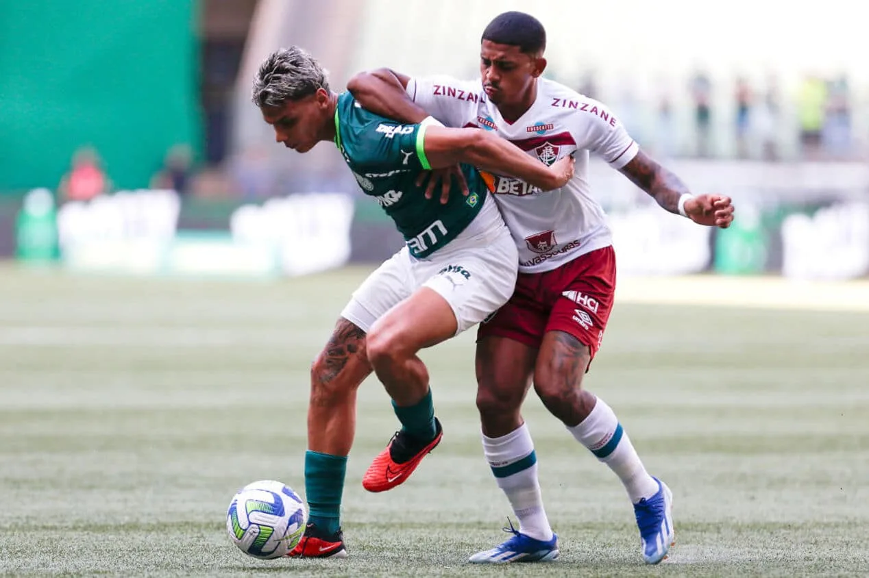 Palmeiras derrota Fluminense e fica perto de ser campeão do Brasileirão Série A