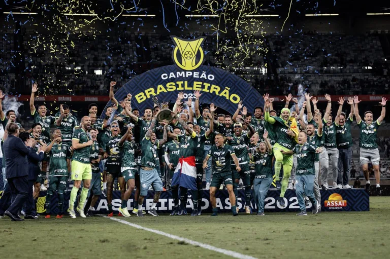 Ousadia, resiliência e organização: Palmeiras não é o campeão brasileiro de 2023 por acaso