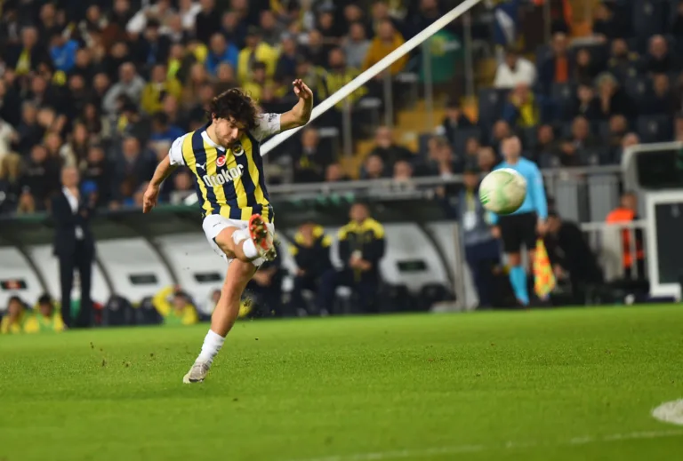 Palpite Fenerbahce x Galatasaray – Campeonato Turco – 24/12/2023