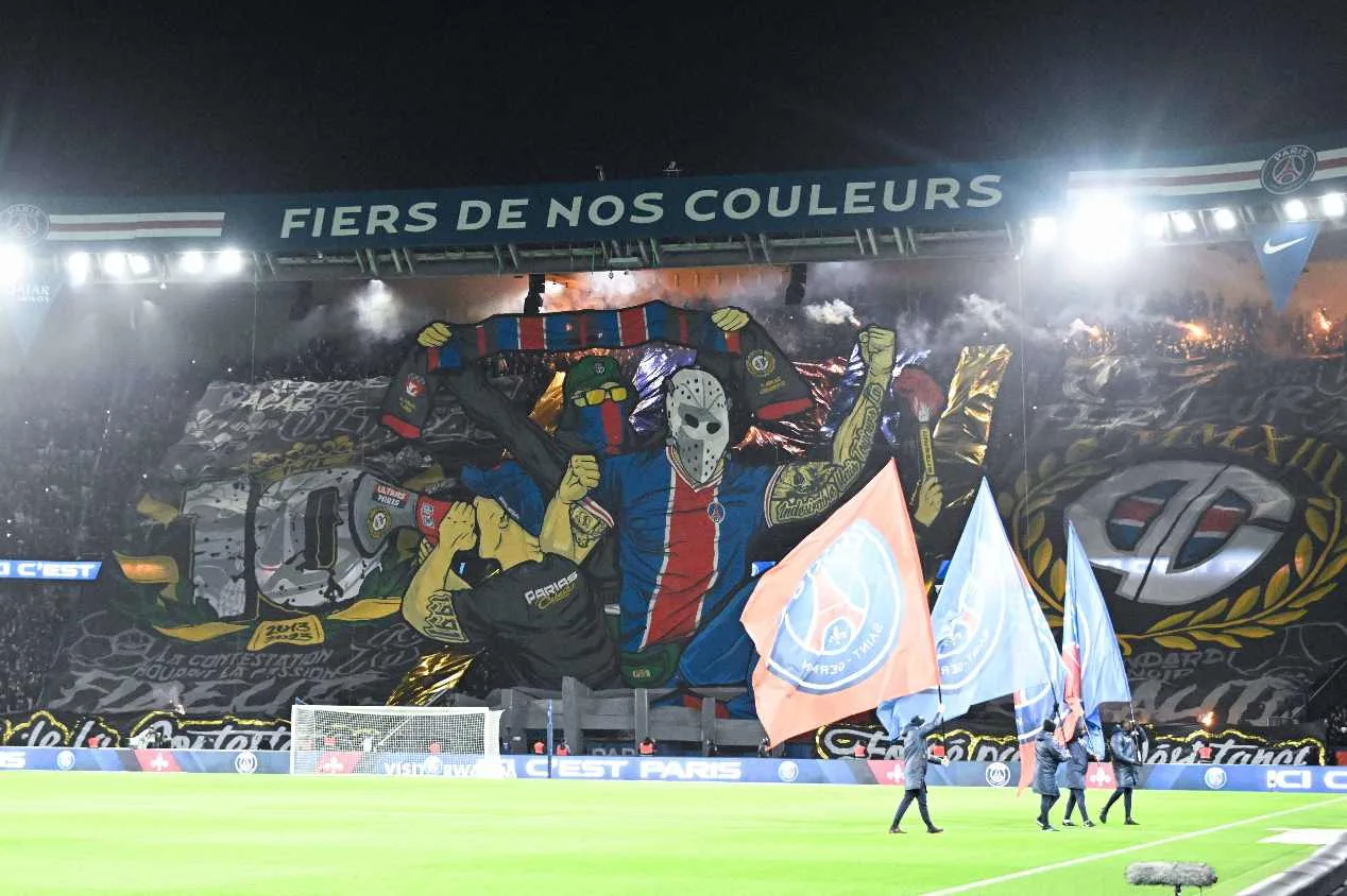 PSG: veja imagens vazadas da nova 4ª camisa do clube