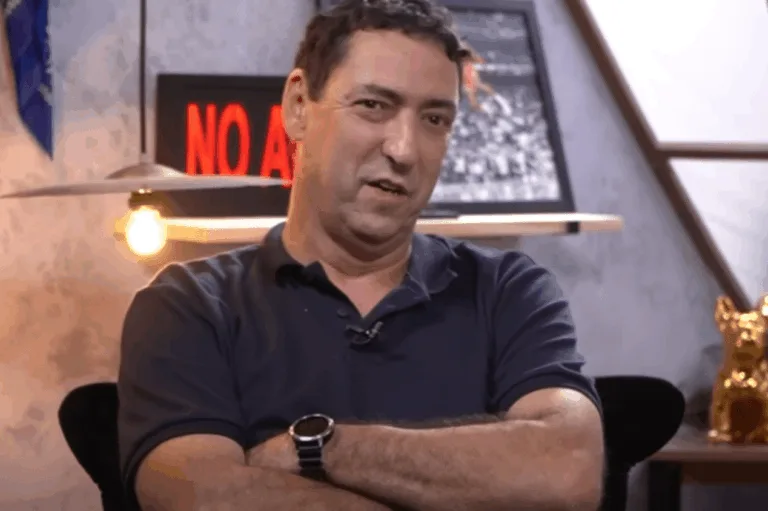 PVC faz alerta sobre possível reforço do Flamengo: “Não vai jogar”