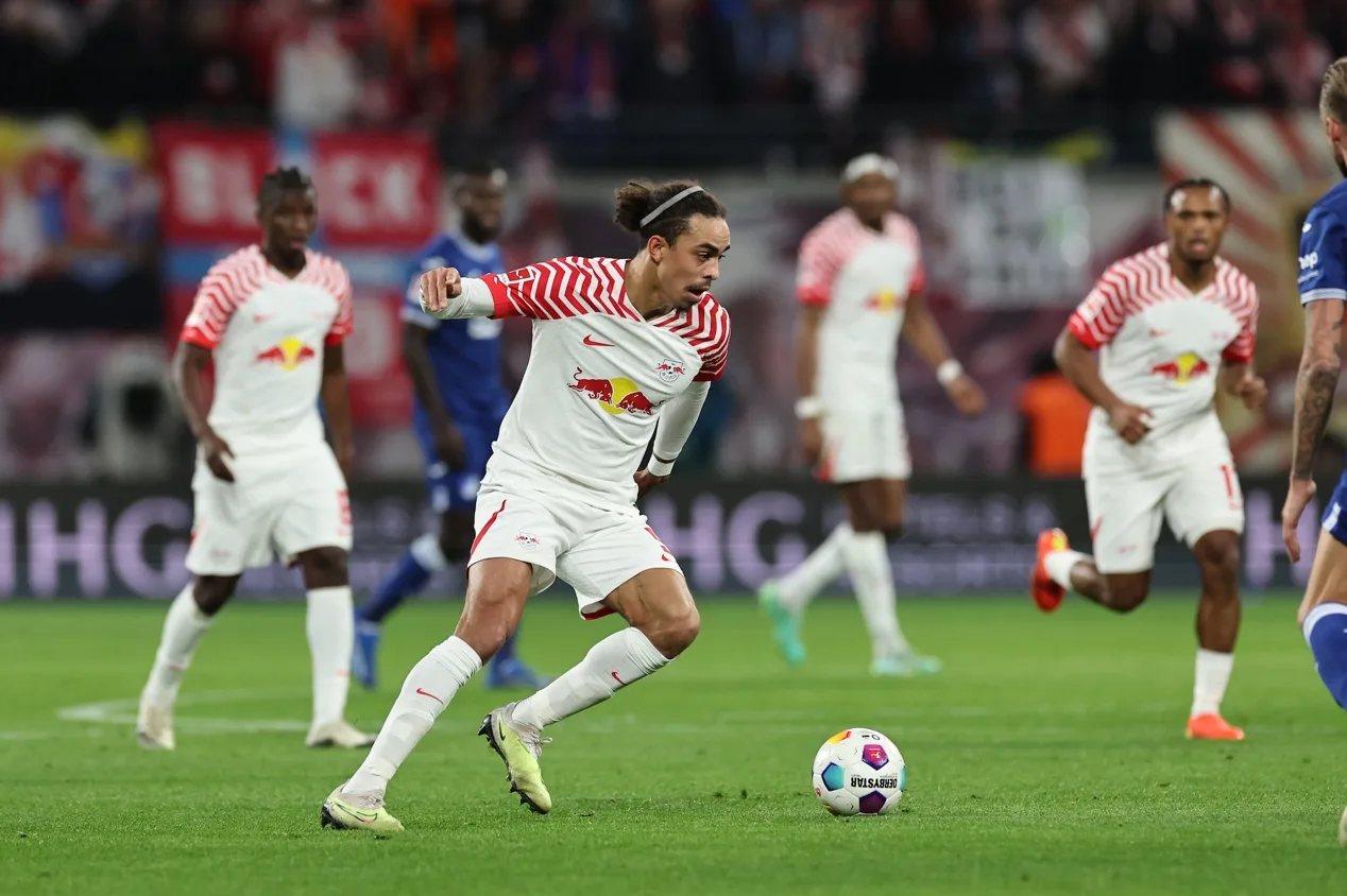 Vitória do RB Leipzig, tropeço do Dortmund e mais: como foi a rodada deste sábado da Bundesliga?