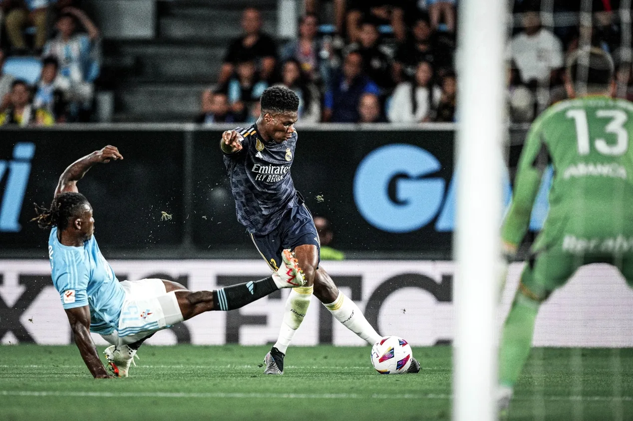 Carlo Ancelotti elogia Tchouameni no Real Madrid, mas faz ressalva: “Tenho certeza de que irá se irritar comigo”