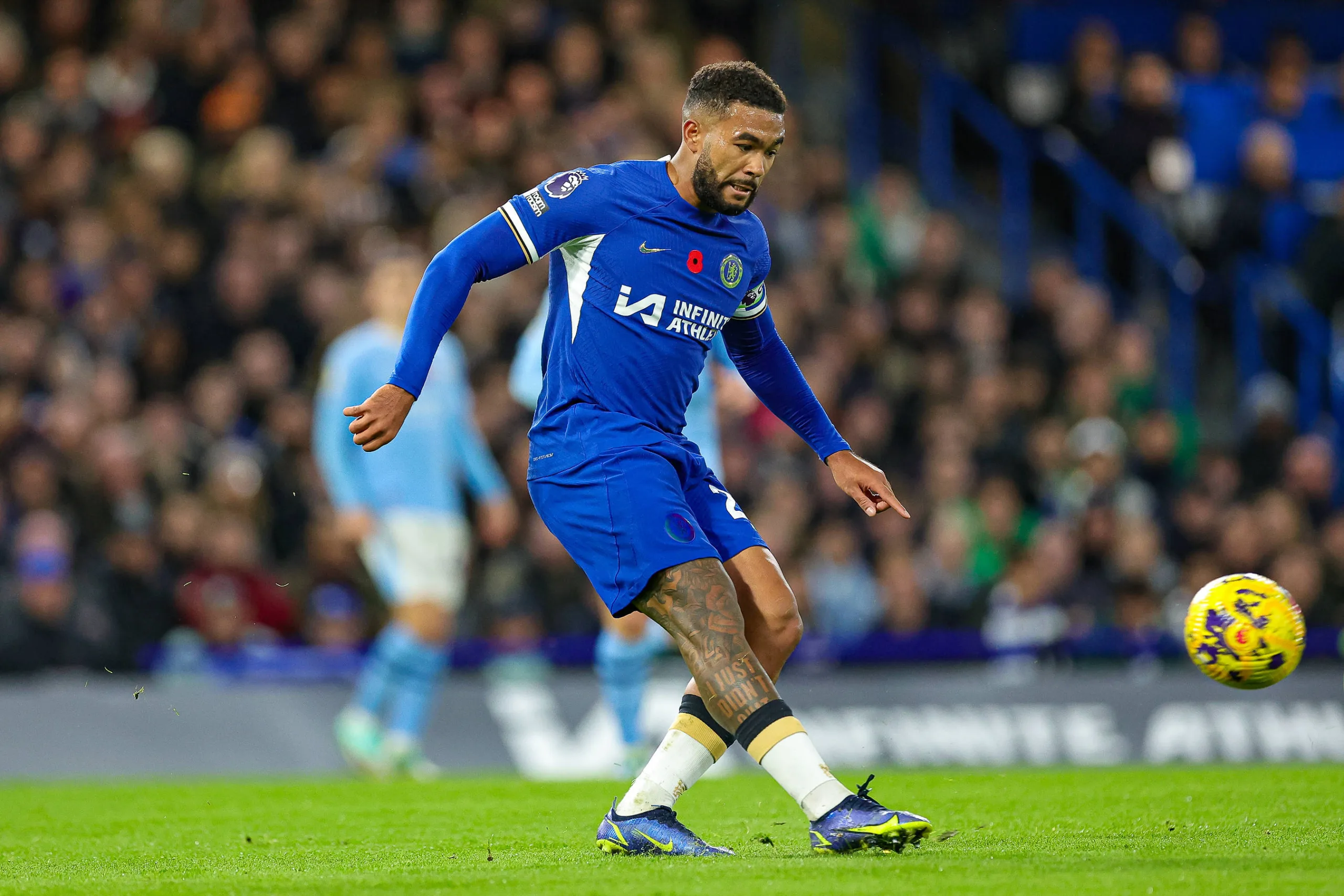 Chelsea confirma lesão de Reece James; recuperação pode levar até três meses