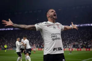 Corinthians confirma três saídas; veja quem ainda pode deixar o clube