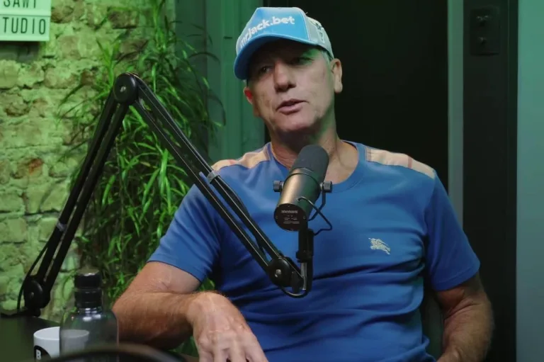 Renato Gaúcho aponta vantagem de três clubes em disputa por títulos no futebol brasileiro em 2024