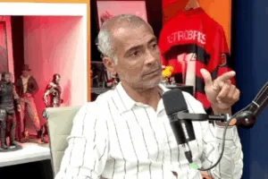 Romário aponta time a ser seguido no futebol brasileiro: “Nenhum outro tem”