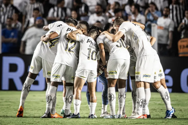 Santos encaminha pacote de reforços para o Brasileirão Série B; veja os nomes